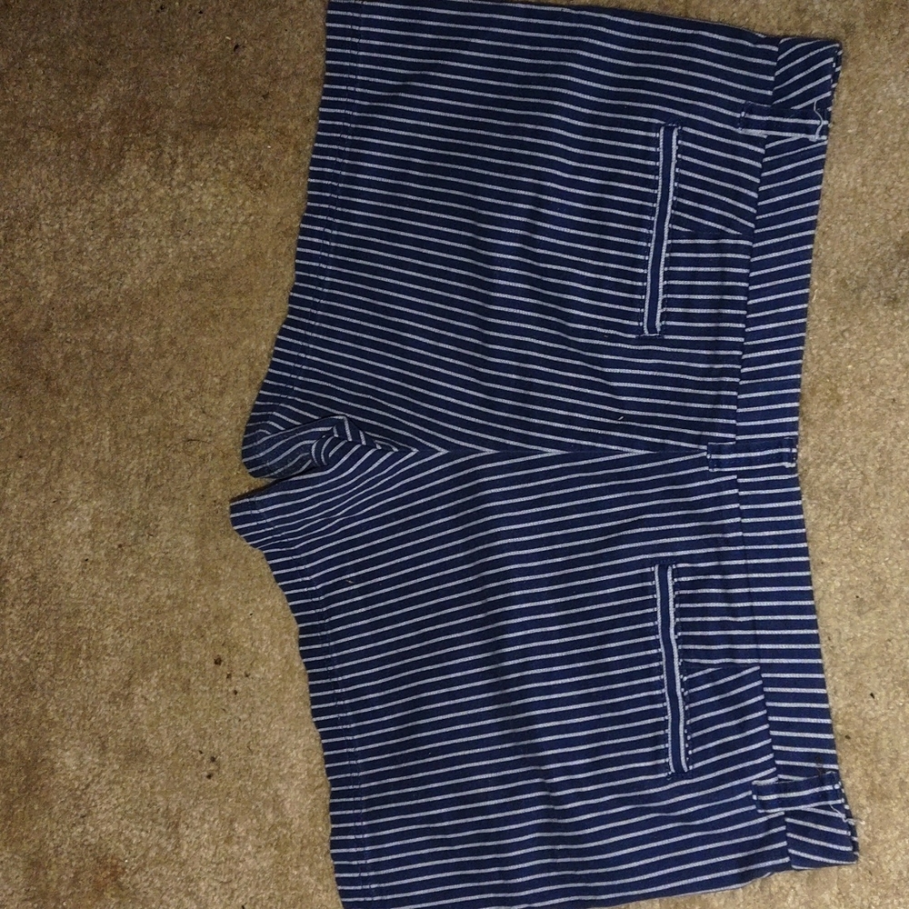 Short - Picture 3 of 3
